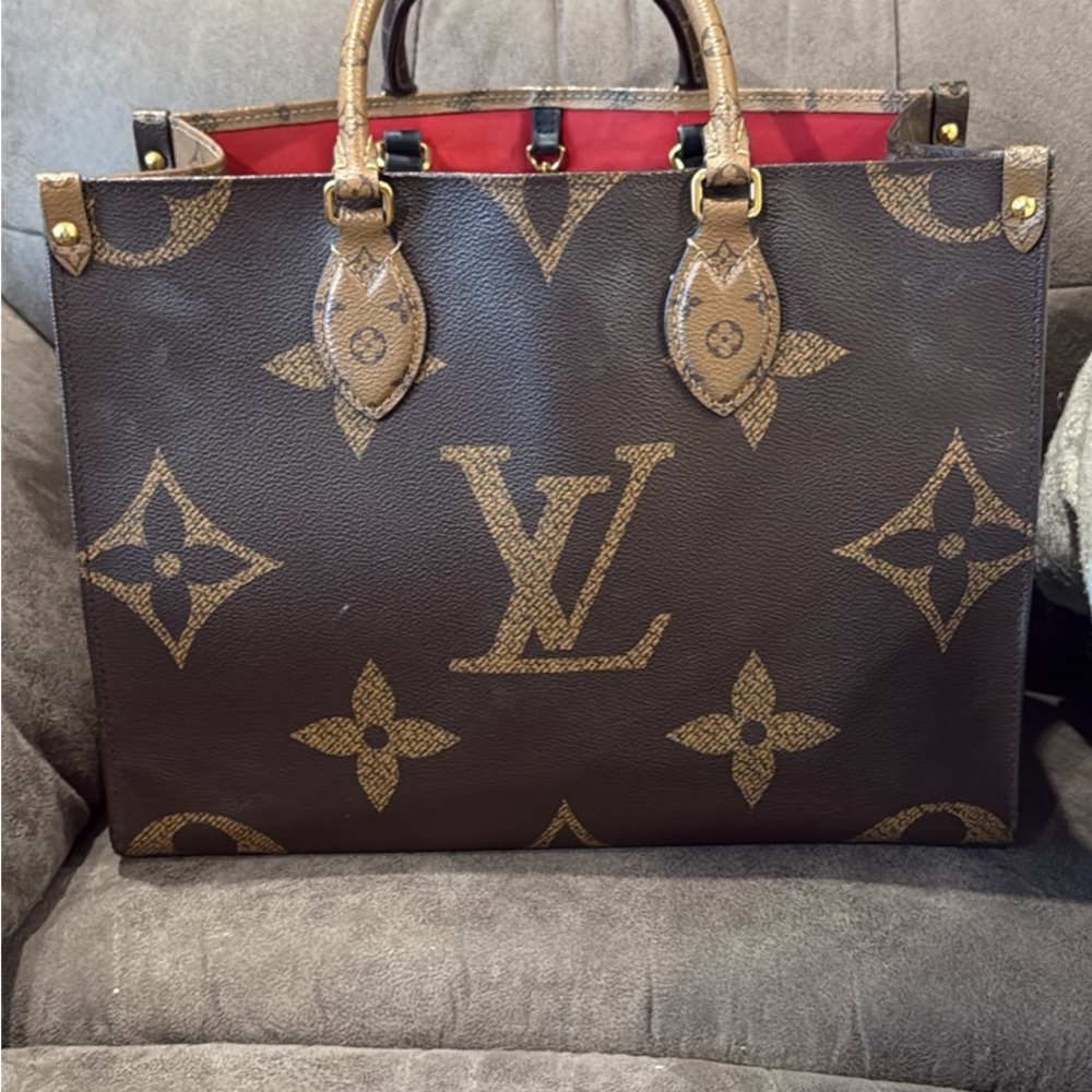 Louis Vuitton Red and Black Interior